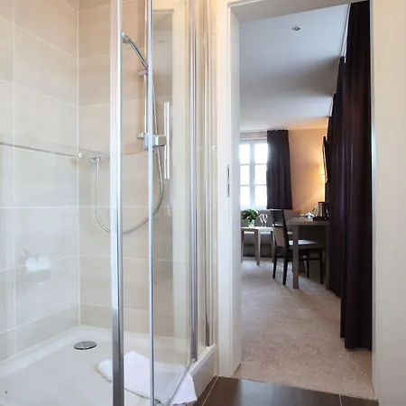 מלון Mainchateau 4*