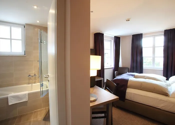 Hotel Mainchateau 4*