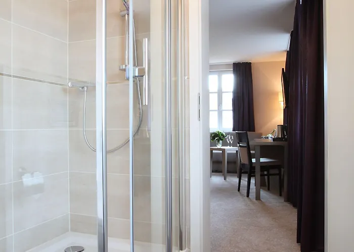 Hotel Mainchateau 4*